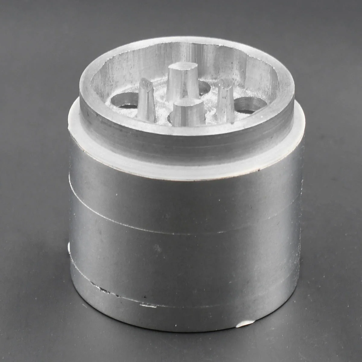 4-Piece Small Metal Grinders - Image 8