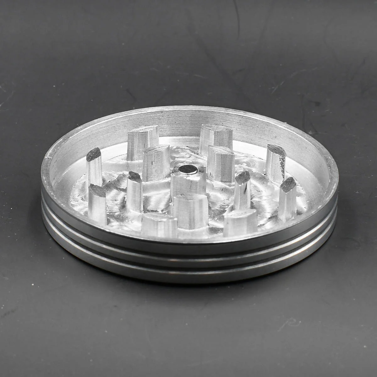 4-Piece Large Metal Grinders - Image 5